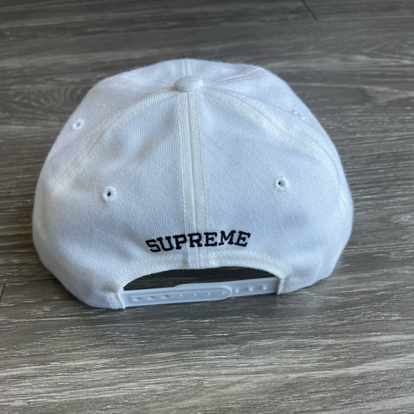 Supreme Lady Hat - Picture 2 of 2